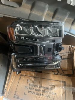 20-22 SILVERADO 1500 HEADLIGHT