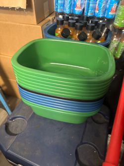 Round containers
