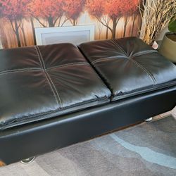 Free Ottoman / Coffee Table