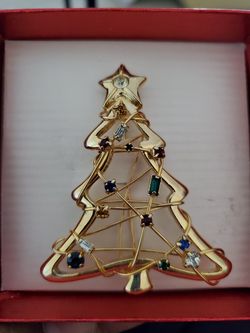 Christmas-themed brooches