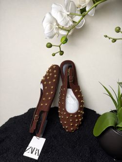 Brand new Women’s black slingback flats