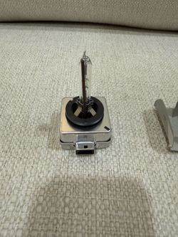 BMW Xenon Headlight Bulb - Genuine BMW