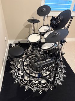 Yamaha DTX8K-X Electronic Drum Kit – DW Double Pedal + Yamaha Throne – Like New