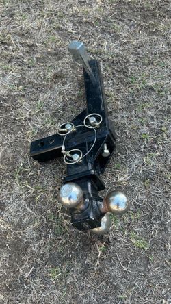3 trailer hitch / ball mounts
