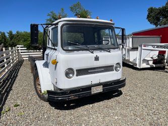 International flatbed