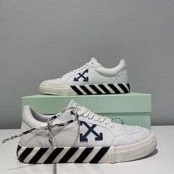 Off-White Vulcan Low (Size 11)