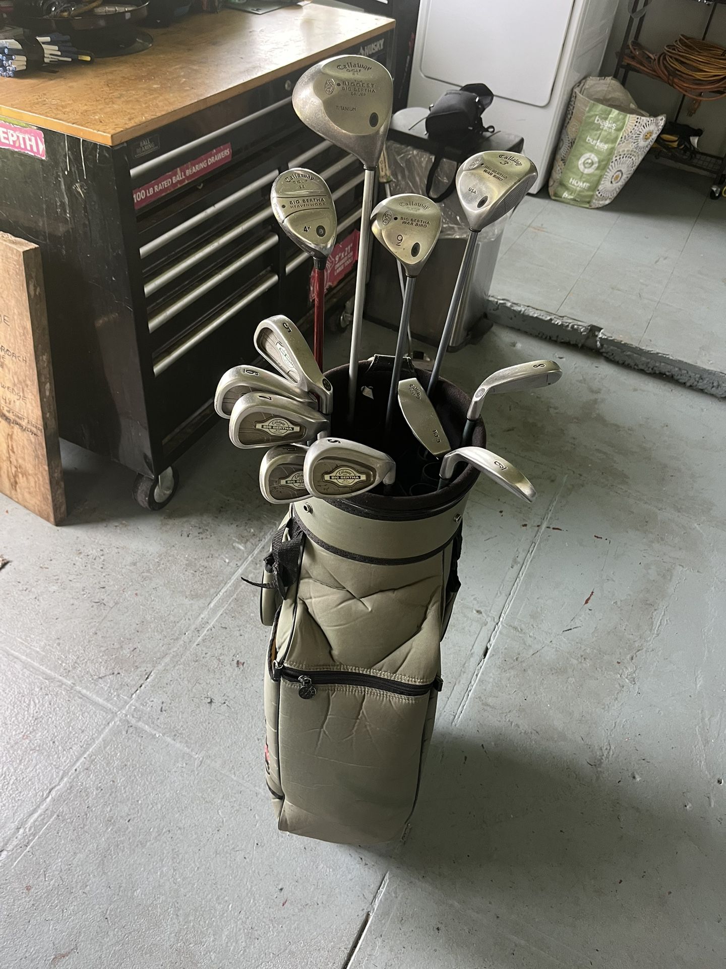 Lady RH GC All Callaway's 5-SW 1-3-9-4 Hybrid Callaway Putter Nice Bag