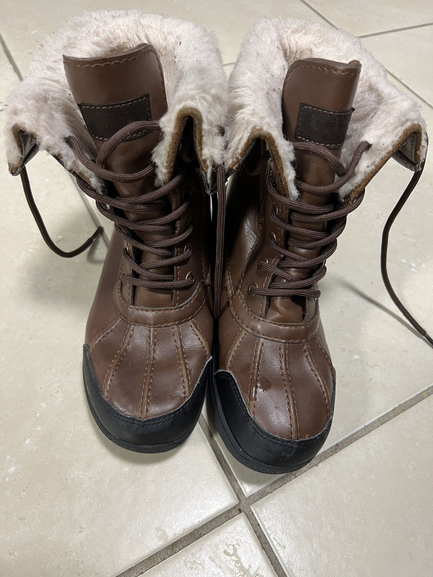 Ugg Boots 2y