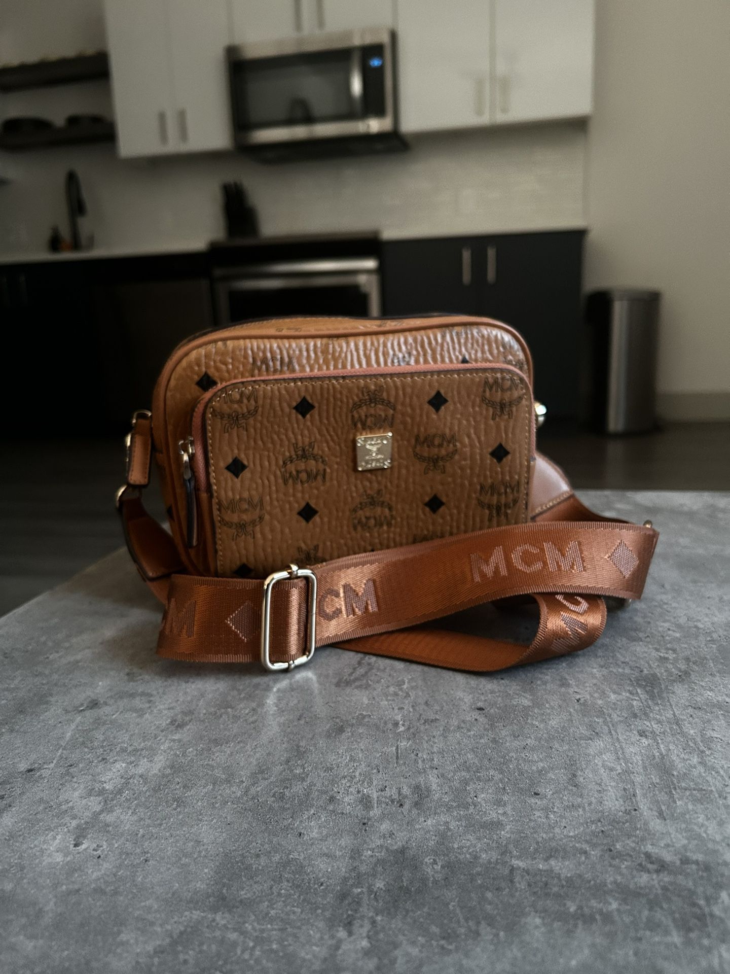 MCM Purse (Klassik Visetos Small Crossbody Bag)