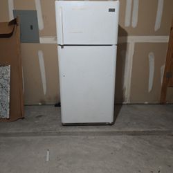 Works Great Good For Xtra Garage Storage 