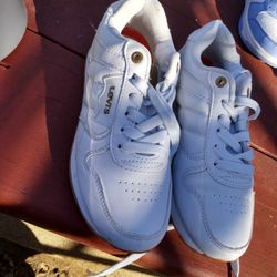 Kids Tennis Shoes