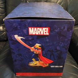 Brand New Disney Parks Thor Figure – Marvel Comics New With Box 