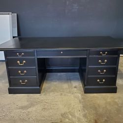 42 X 81 Black Traditional Jasper Executive Office Desk $700 (Good Condition)