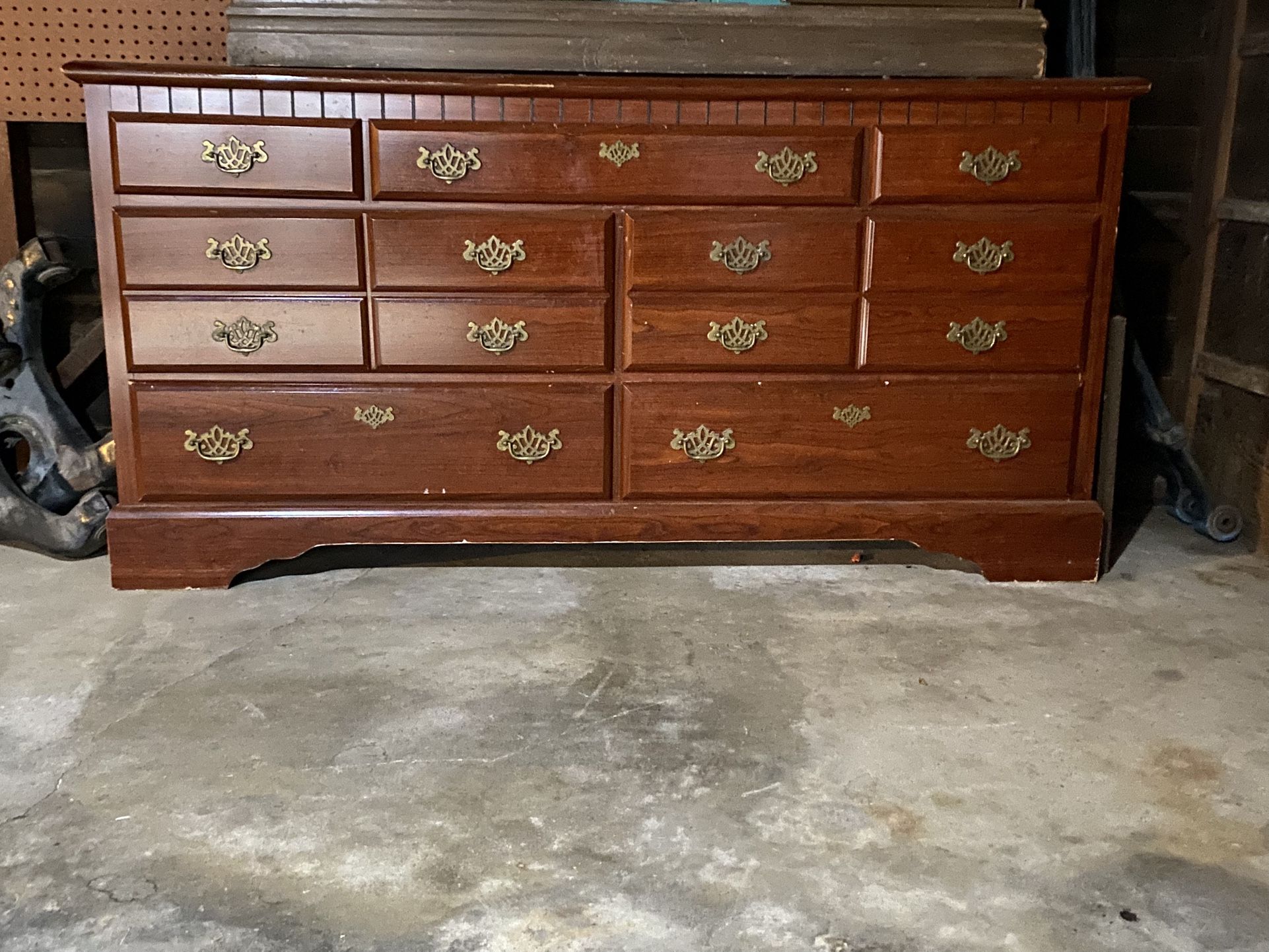 Dresser
