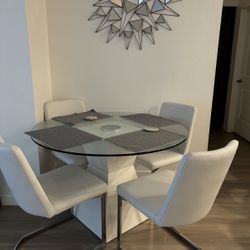 Dining Table (white/chrome) 