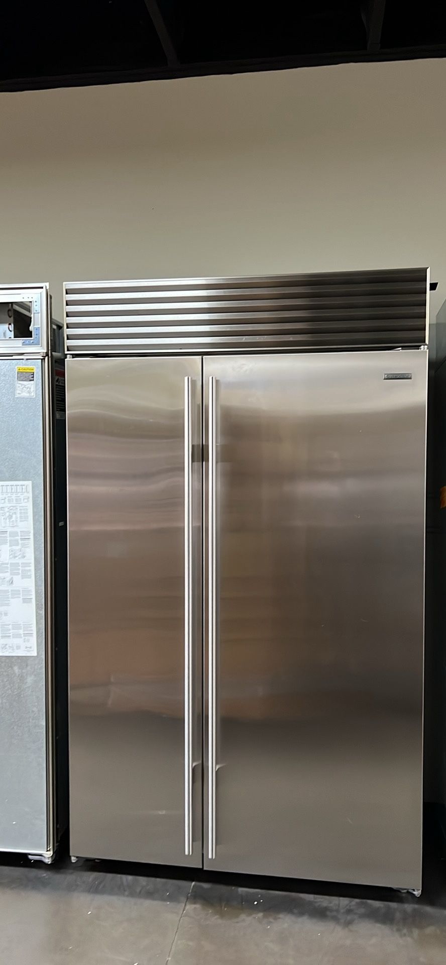 Sub Zero 48”Wide Built In Stainless Steel Side By Side Refrigerator With Internal Water/Ice