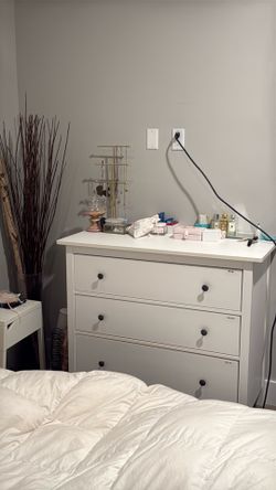 Ikea Hemnes 3 drawer chest White