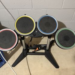 Rockband 4 Drums and 3 Guitars