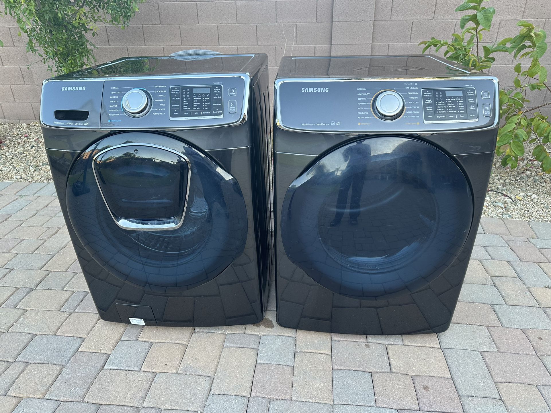 Samsung - Washer And Dryer (Electric) Excellent Condition - Lightly Used
