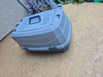 Cat cage