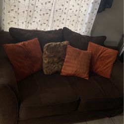 Sofá (couch)