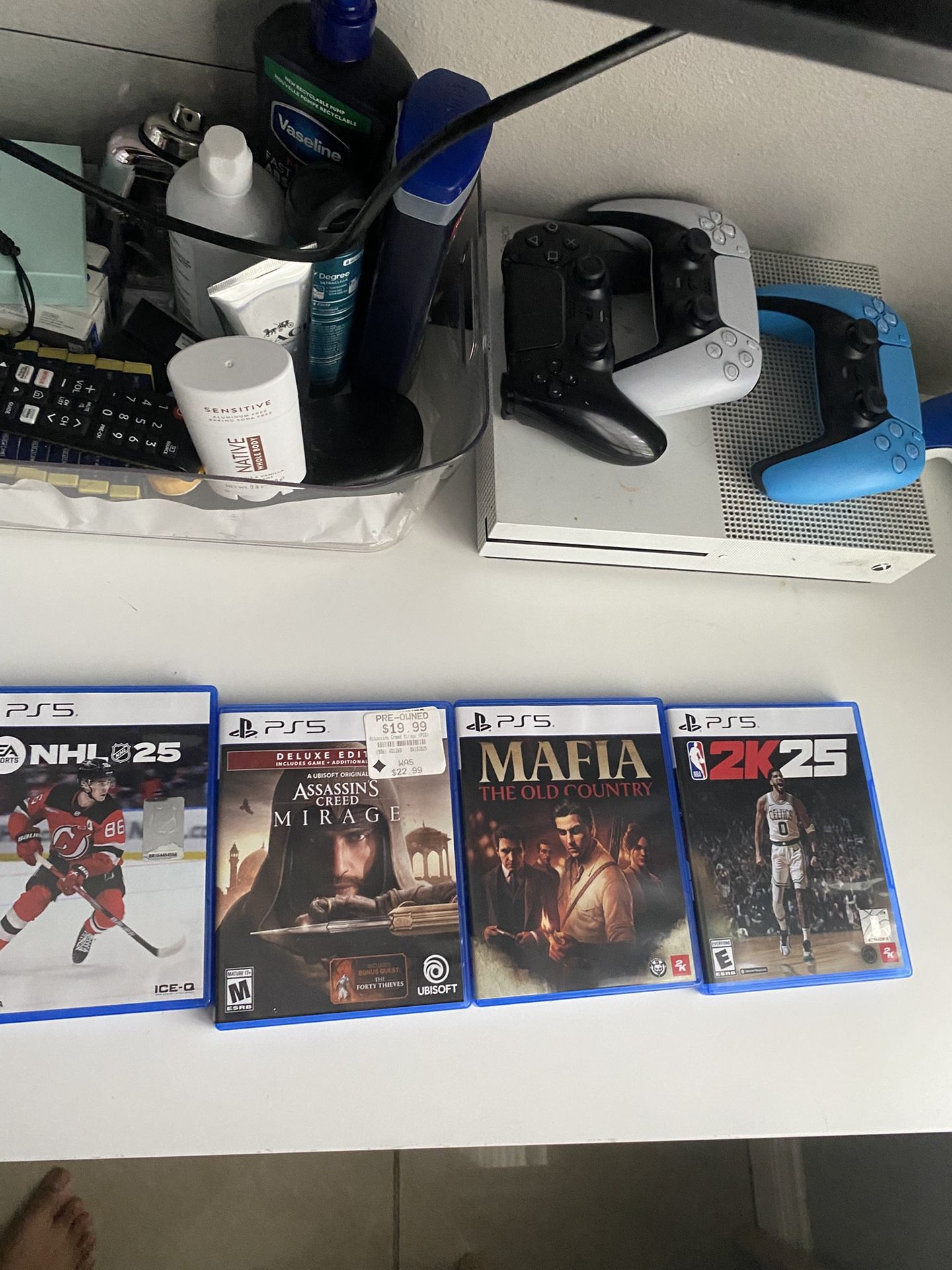 PS5 game bundle. the undisputed case is ufc 5!!!