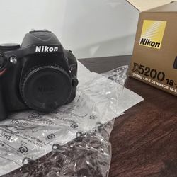 Nikon D5200 18-55 VR Kit
