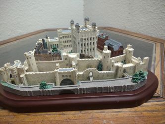 "The Tower Of London" Lennox Great Castles Of The World
