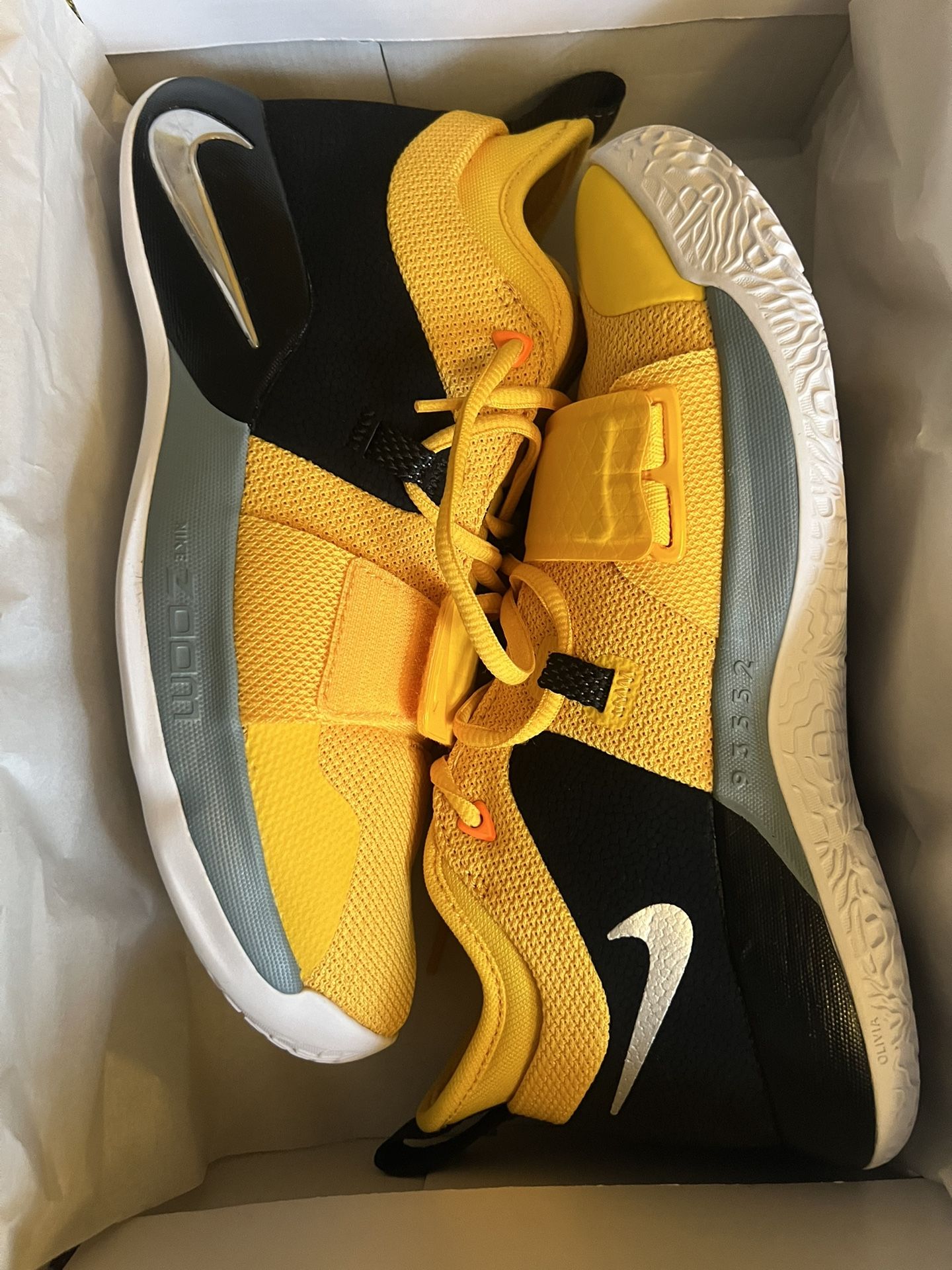 Paul George Bastkeball Shoes Size 8
