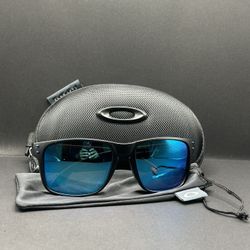 Oakley Sunglasses 