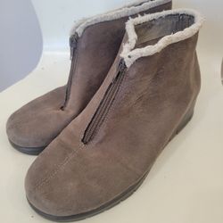 Brown Aerosoles Size 7.5 Boots