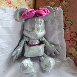 Disney Minnie Mouse 100 Years Platinum Anniversary Plush stuffed toy silver holographic pink bow