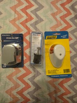 Boat nav lights and plug