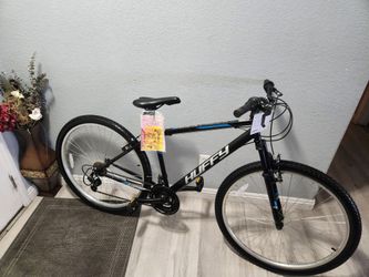 Huffy Bike Rack Greek 29 18 Speed Mont Sports New Ready To Ride good condition