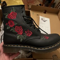 Dr. Martens Boots - 8