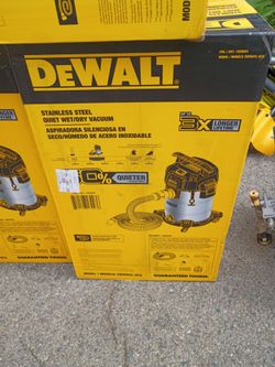 DeWalt vacuum brand new