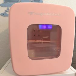12 Can Frigidaire Mini Fridge