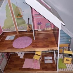 Dollhouse 