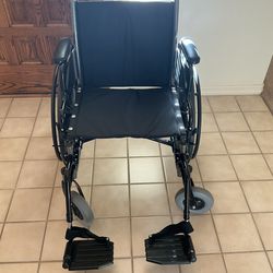 Like New! Invacare Tracer SX5 Wheelchair Black