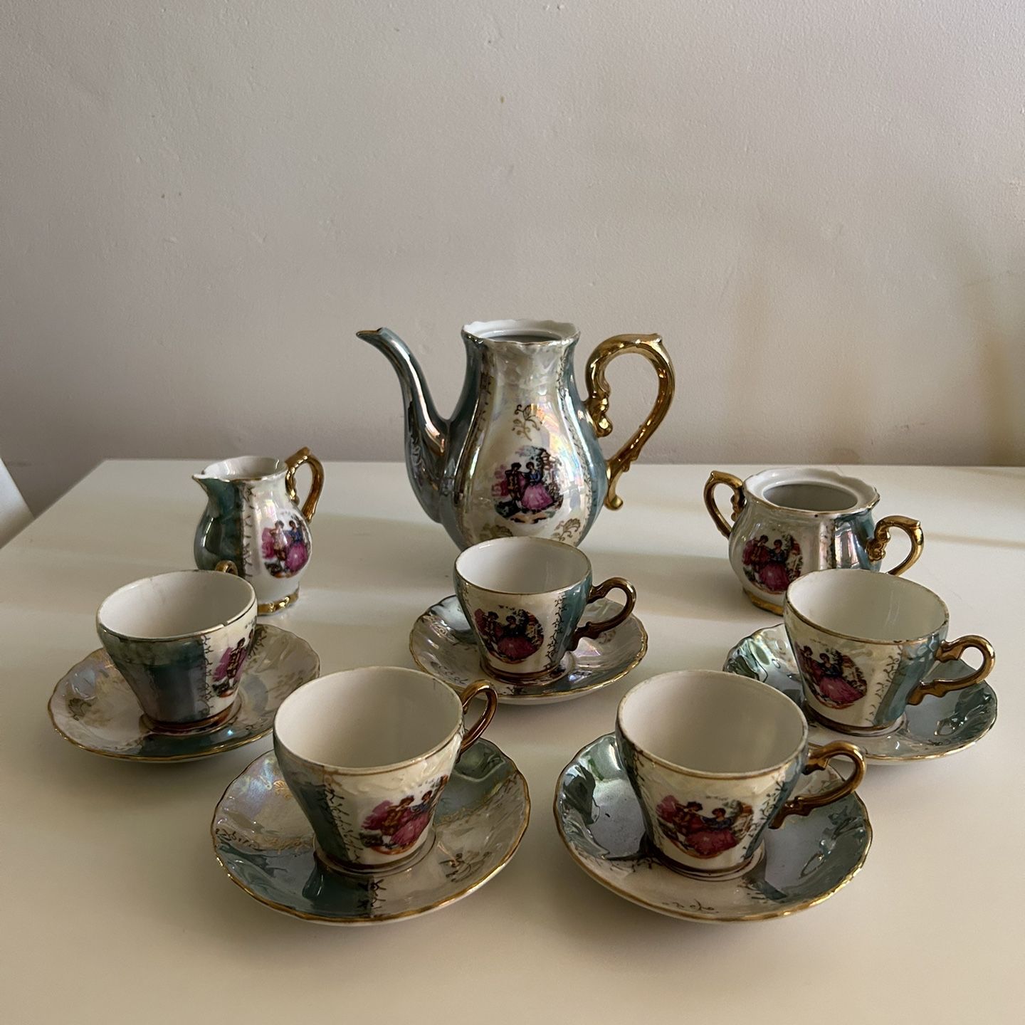 Vintage Tea Set, Musical Tea Por, Porcelain Gold Leaf Made