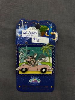 Disney Vacation Club Walt Disney World Minnie Mouse Car LE 3000 Pin 1 of 4
