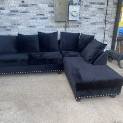 Black Sectional Sofa Like New