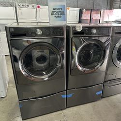 KENMORE ELITE FRONT LOAD WASHER & GAS DRYER SET WITH PEDESTALS 