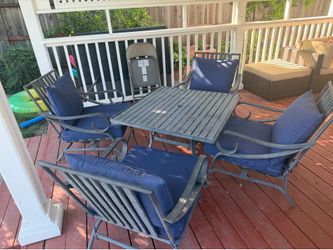 Outdoor table and chairs