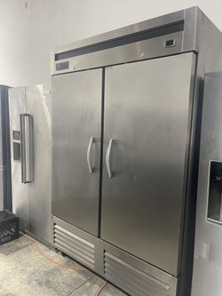 SALE! Freezer Commercial 2 solid doors reach in with warranty 