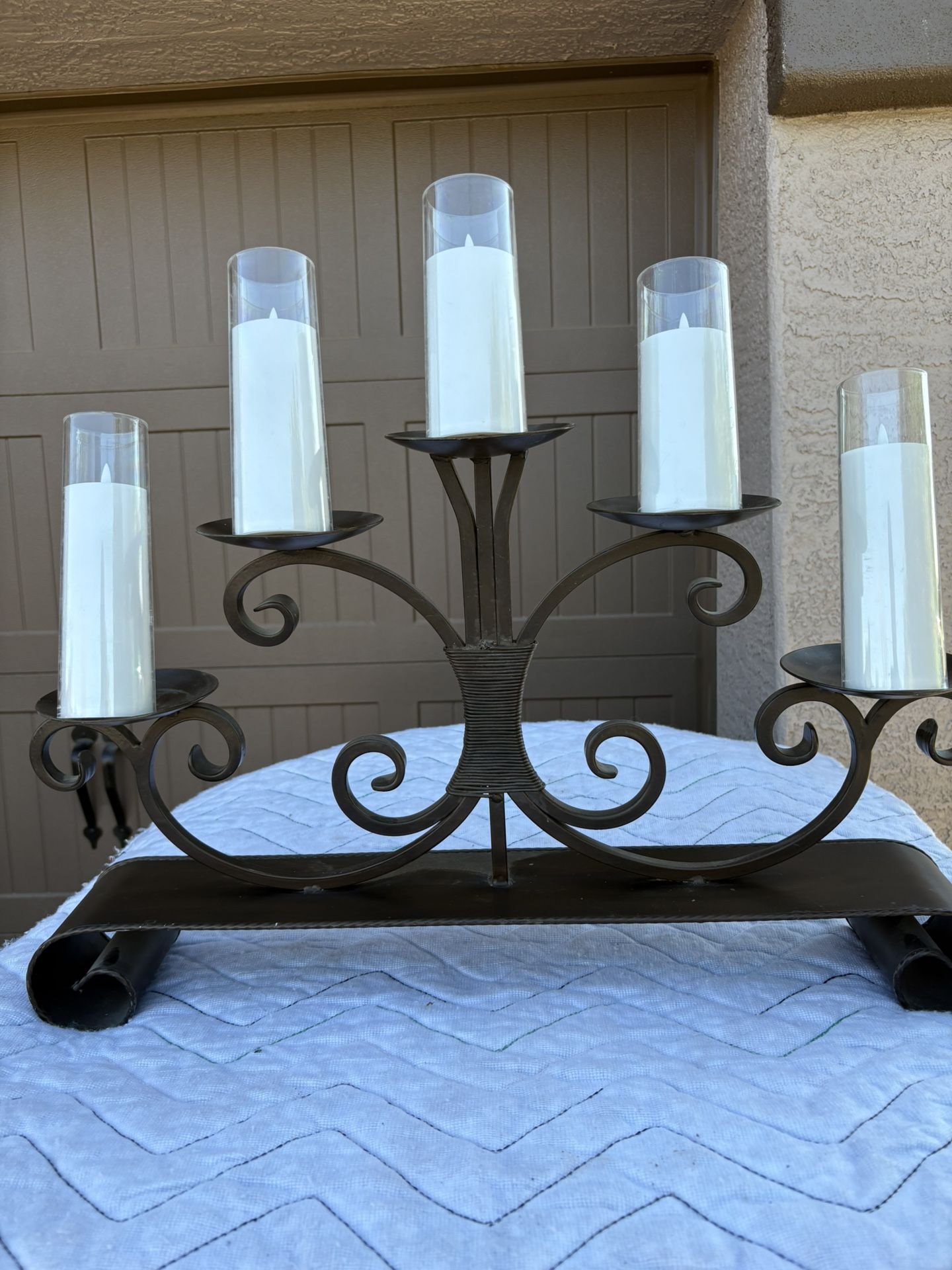 Large 5 Candle Iron Candle Holdet