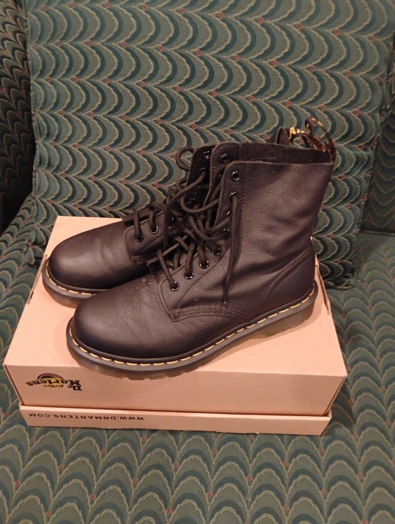 Dr. Martens Pascal Boots - Black, Size EU 37