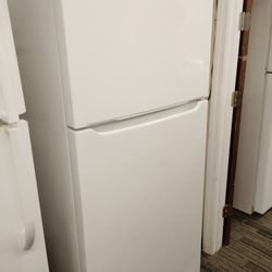Frigidaire Fridge 33wide 