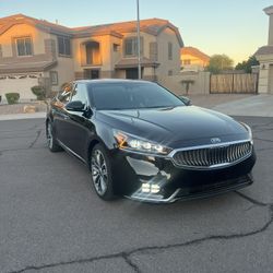 2017 KIA Cadenza