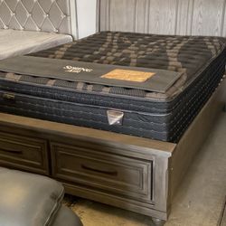 New Queen Size Bed With Mattres Ready To Delivery 🚚 Free 